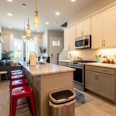 Heights Townhome With Free Parking & 3 Baths Apartment Nashville