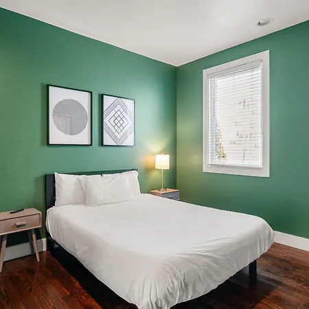 Holiday home Rooftop Golf Grill And Firepit With Downtown Views Only 8min To Broadway