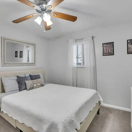 Nash Music City Condo, Sleeps 6, Walk To Broadway Apartment Nashville