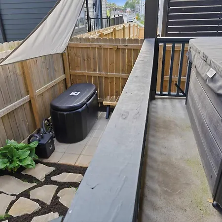 Designer Single Family House-rooftop- Hot Tub