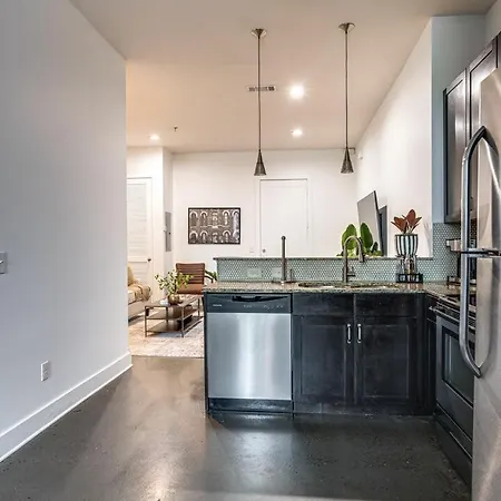 Lofts At 30th - Modern Life - Mins To Broadway