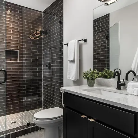 Edgehill Duo - 2 Townhomes - Mins Vanderbilt Holiday home *