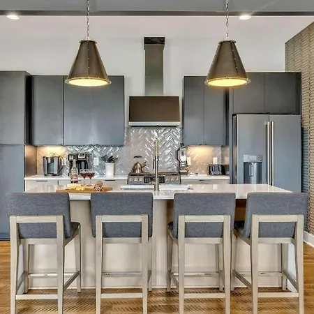 Downtown Dolly - Heart Of Gulch - Rooftop Hot Tub Holiday home