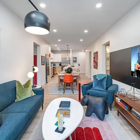 Hyve-retro Modern-full Gym-walk To Broadway *