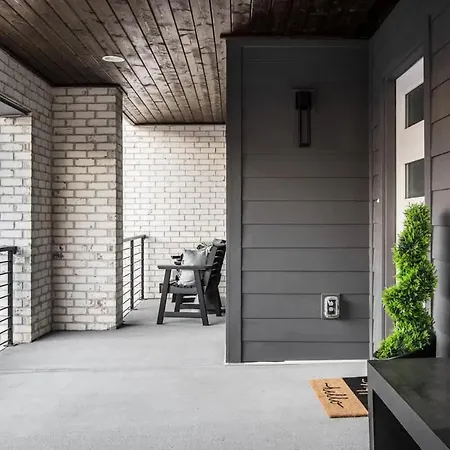 Holiday home Edgehill Duo - 2 Townhomes - Mins Vanderbilt