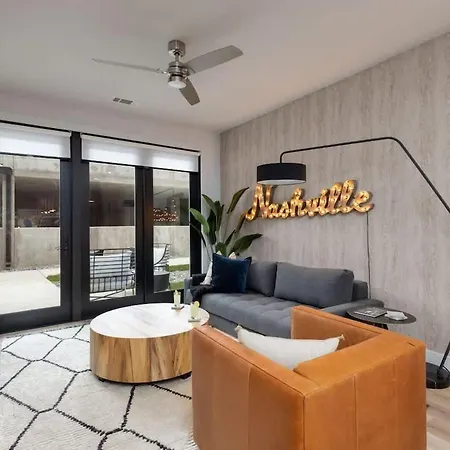 Jupiter - Odyssey - Heart Of Midtown Holiday home *