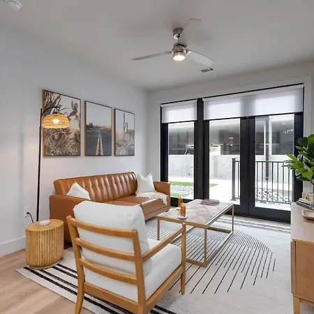 Savanna - Heart Of Midtown - Odyssey At The Park