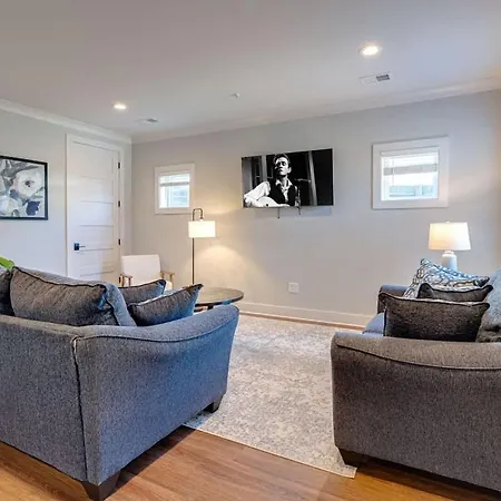 Holiday home Melrose Mix - Rooftop Deck - 5 Mins To Broadway Nashville