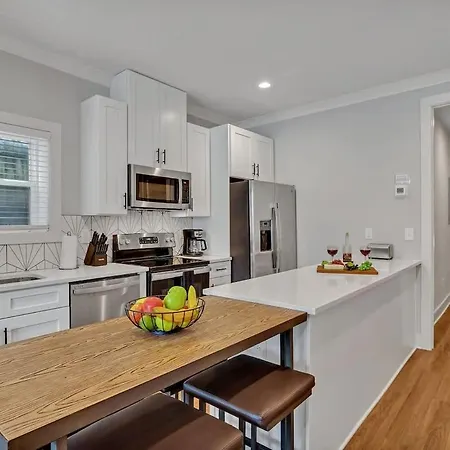 Holiday home Melrose Mix - Rooftop Deck - 5 Mins To Broadway