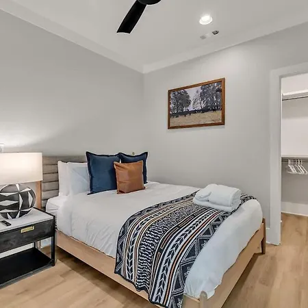 Bass - Private Rooftop - 8 Mins To Broadway Nashville