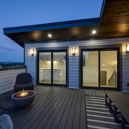 Luxe-elevate-modern Luxury-stunning Views Holiday home *