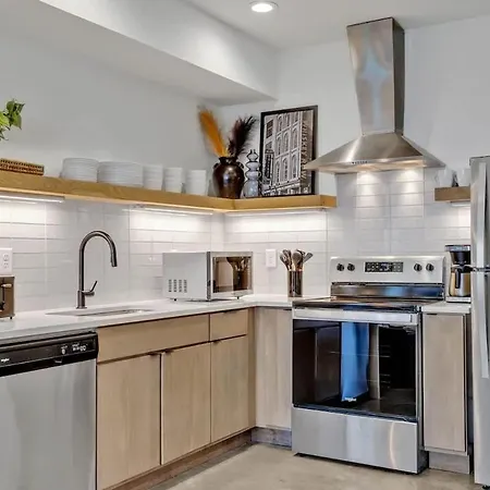 Enchant - Stunning Views - Modern Luxe * Nashville