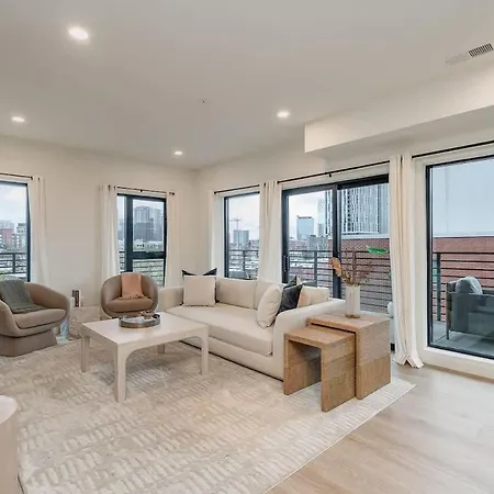 Holiday home Hyve - Tropical Penthouse - Pool & Gym Nashville