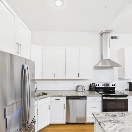 Holiday home Gallatin Retreat-private Balcony-in East *