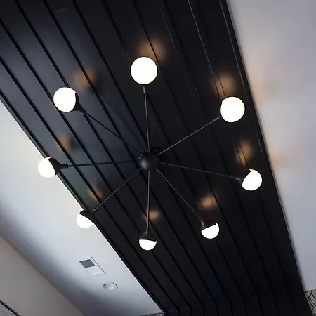 Enchant - Stunning Views - Modern Luxe *