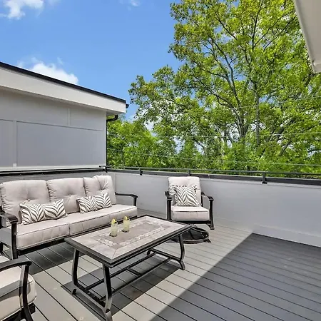 Resonant - 2 Townhomes - 2 Private Rooftop Decks