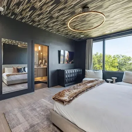 Enchant - Stunning Views - Modern Luxe