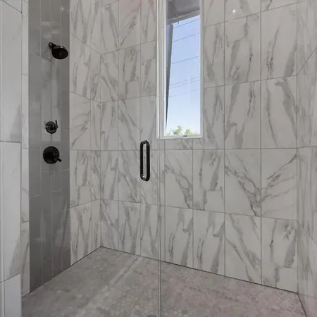Enchant - Stunning Views - Modern Luxe Nashville