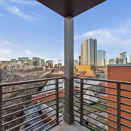 Hyve - Tropical Penthouse - Pool & Gym Holiday home Nashville