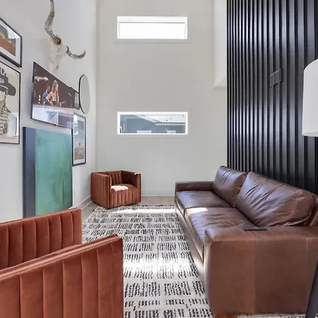 Enchant - Stunning Views - Modern Luxe Holiday home Nashville