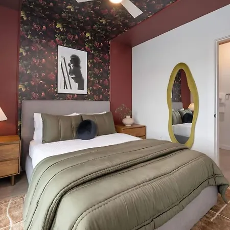 Hyve-the Dolly Parton Experience-private Balcony Holiday home *