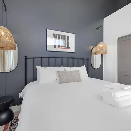 Enchant - Stunning Views - Modern Luxe