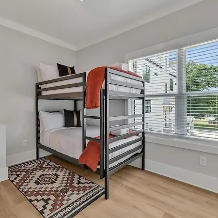 Resonant - 2 Townhomes - 2 Private Rooftop Decks Holiday home