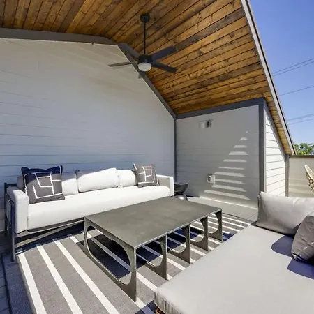 Enchant - Stunning Views - Modern Luxe