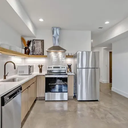 Enchant - Stunning Views - Modern Luxe Nashville