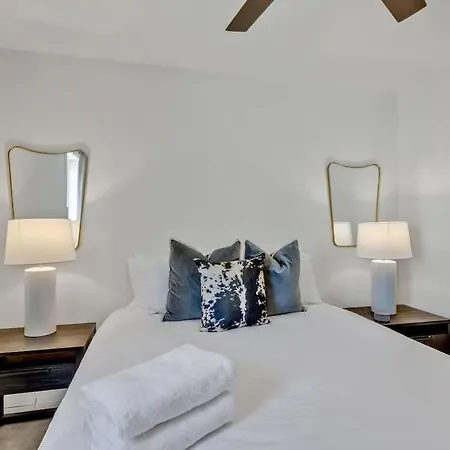 Enchant - Stunning Views - Modern Luxe Holiday home Nashville