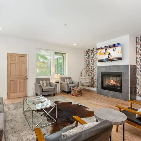 Citrine-private Patio & Balcony-near Germantown Nashville