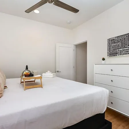 Citrine-private Patio & Balcony-near Germantown Holiday home