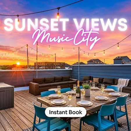Holiday home Rooftop Deck 2 Car Garage Near Downtown