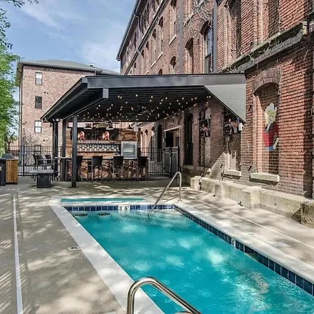Lowkey - Pool & Gym - Mins To Broadway Holiday home