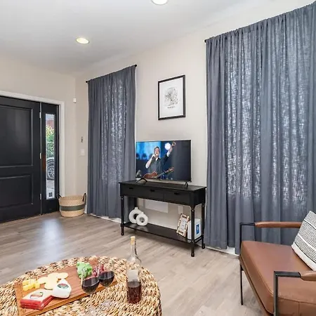 Rutledge After Dark - Walk To Broadway & The Gulch Holiday home