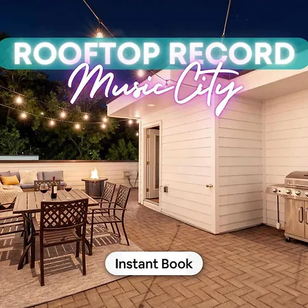 Grill Fire Pit & Views Near Downtown Nashville