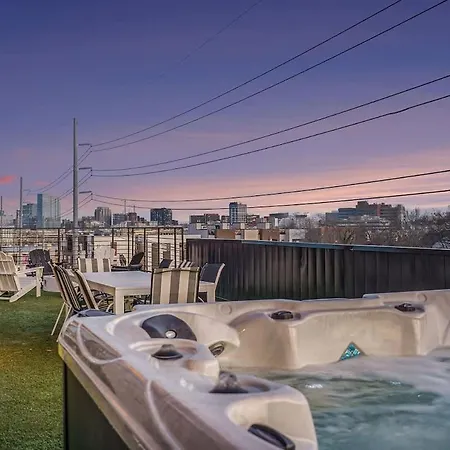 Sunset-expansive Patio & Hot Tub-mins To Broadway