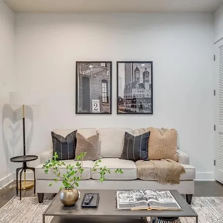 Holiday home Lofts At 30th-maestro-2 Units-mins To Broadway *