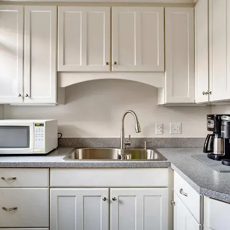 Rhythm - Walk To 12 South - Mins To Broadway Holiday home Nashville
