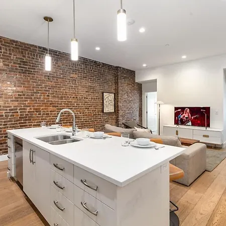 The Saddlery-tracklist-2 Units-walk To Broadway Holiday home Nashville