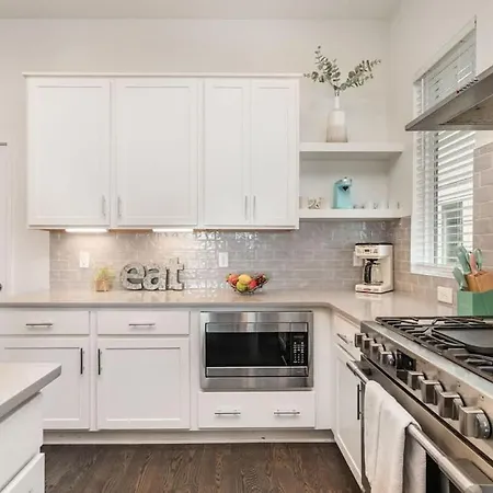 Holiday home Double Time - Ping-pong Table - Mins To Germantown *
