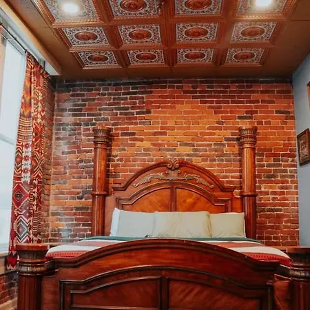 Printers Alley Downtown Mansion Holiday home