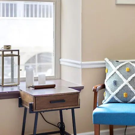 Of Downtown Nashville! Apartment
