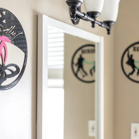 Historic Honky Tonk Hideaway Apartment Nashville