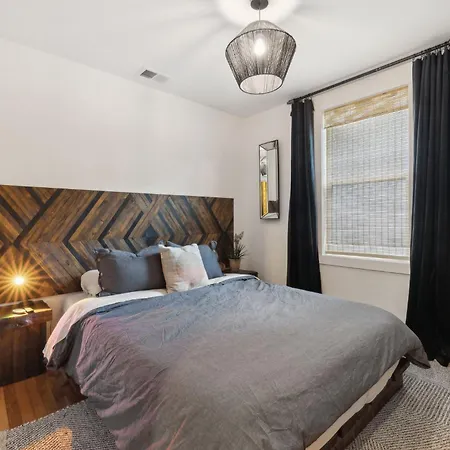 Vibey Unit In Duplex Apartment Nashville