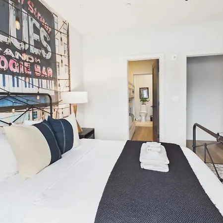 Symphony - Odyssey - Mins To Broadway - Pool & Gym Holiday home *