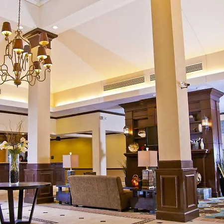 Hotel Hilton Garden Airport