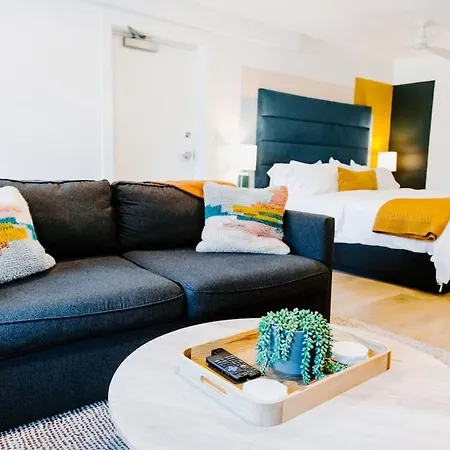 The Vinyl At Music Row - 1 Bedroom *