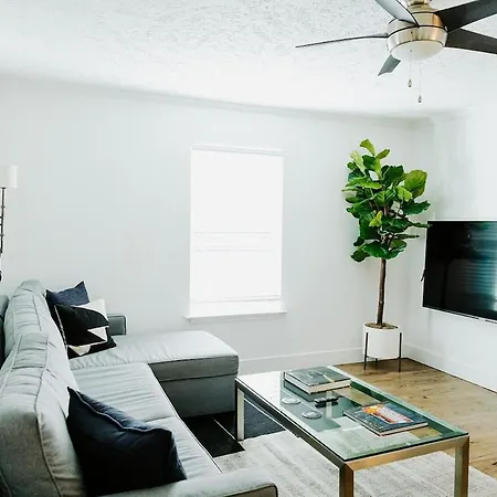 The Vinyl At Music Row - 1 Bedroom Apartment *