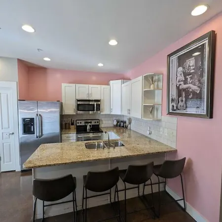 2-bedroom Unit With Free Parking & 2 King Beds *